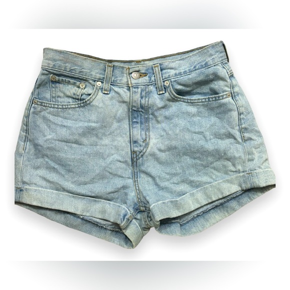 Levi’s denim shorts - Picture 2 of 6